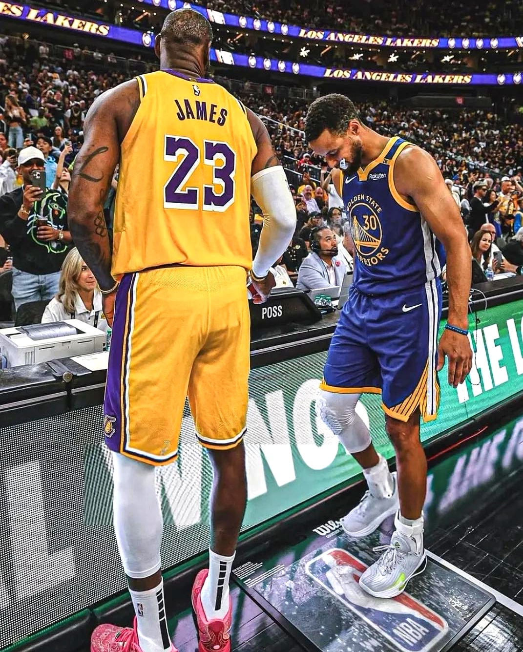 关于窗口期NBA季后赛焦点战,洛杉矶湖人主帅复盘,媒体盛赞,控场能力受关注的信息 关于窗口期NBA季后赛焦点战,洛杉矶湖人主帅复盘,媒体盛赞,控场能力受关注的信息